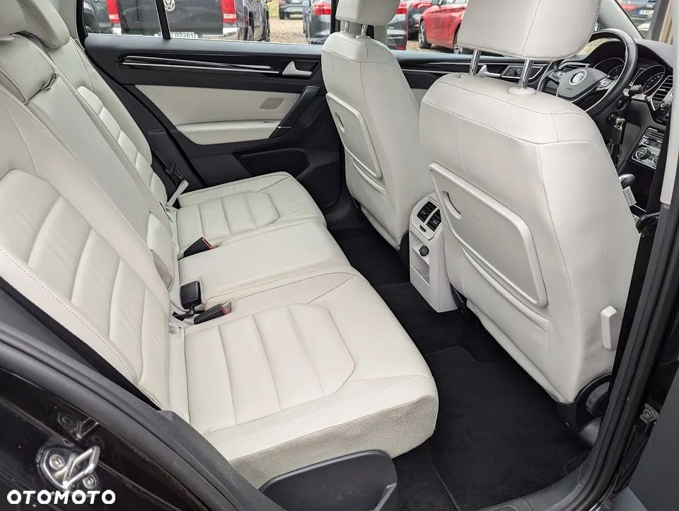 Volkswagen Golf Sportsvan 2.0 TDI SCR DSG Highline - 30