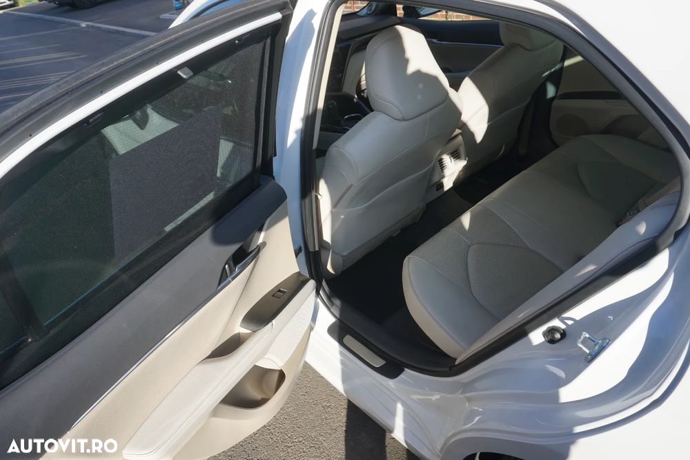 Toyota Camry 2.5 Hybrid Exclusive - 3