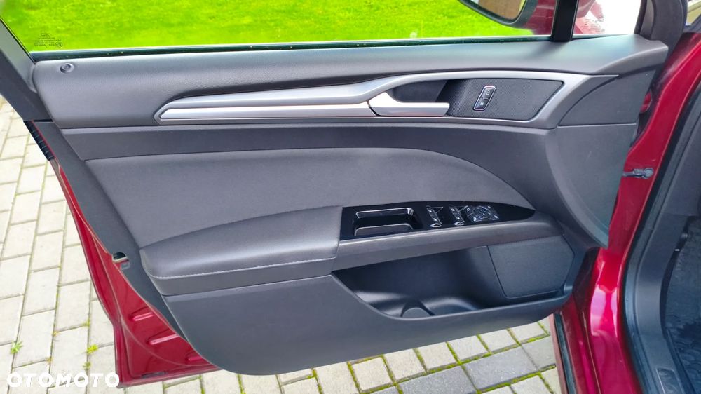 Ford Mondeo 2.0 TDCi Titanium PowerShift - 18
