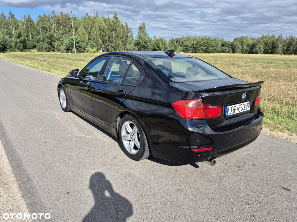 BMW Seria 3 318d DPF - 3