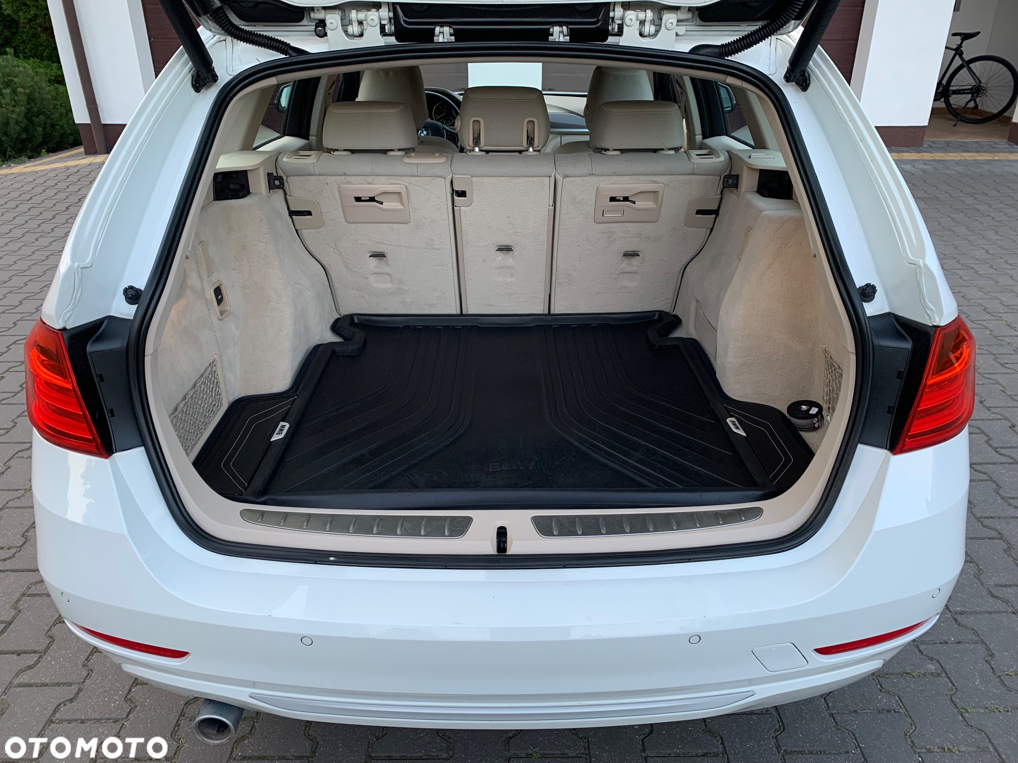 BMW Seria 3 318d Touring Modern Line - 23