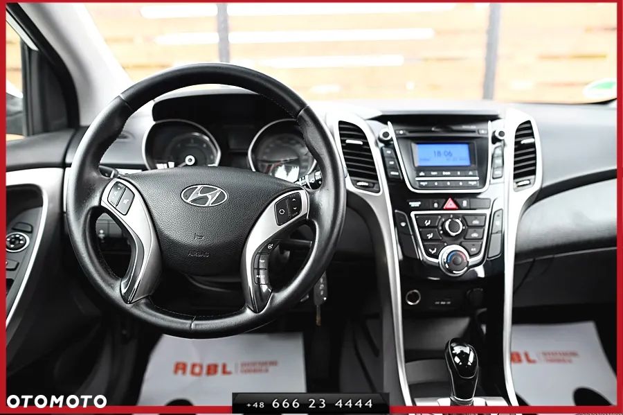 Hyundai i30 blue Kombi 1.6 CRDi DCT Passion - 19