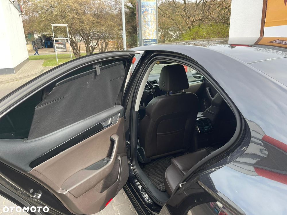 Skoda Superb 2.0 TDI SCR 4x4 Sportline DSG - 3