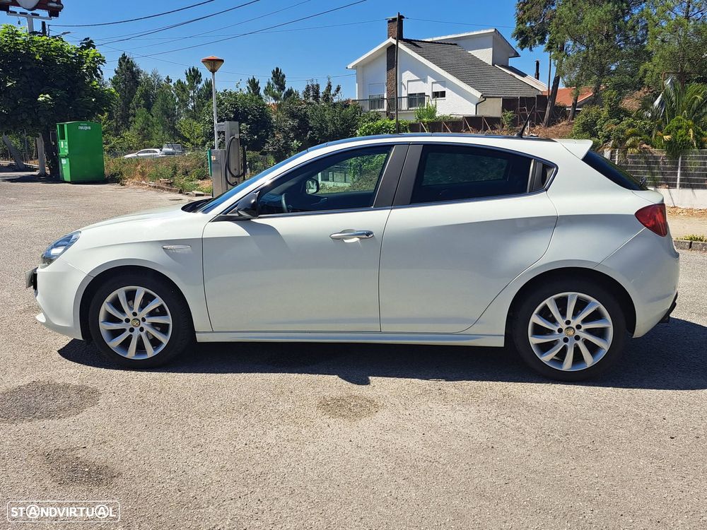 Alfa Romeo Giulietta 1.6 JTDM Distinctive - 14