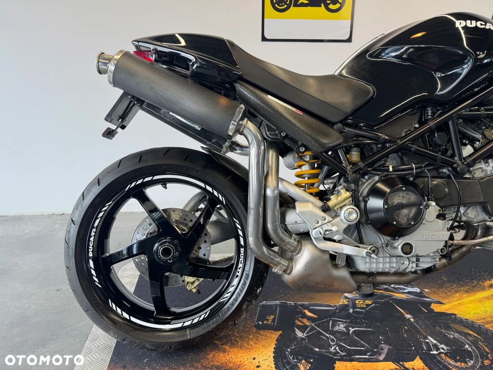 Ducati Monster - 16