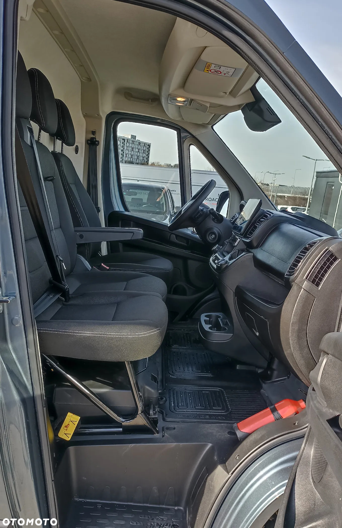 Toyota PROACE MAX EV L3H2 - 12