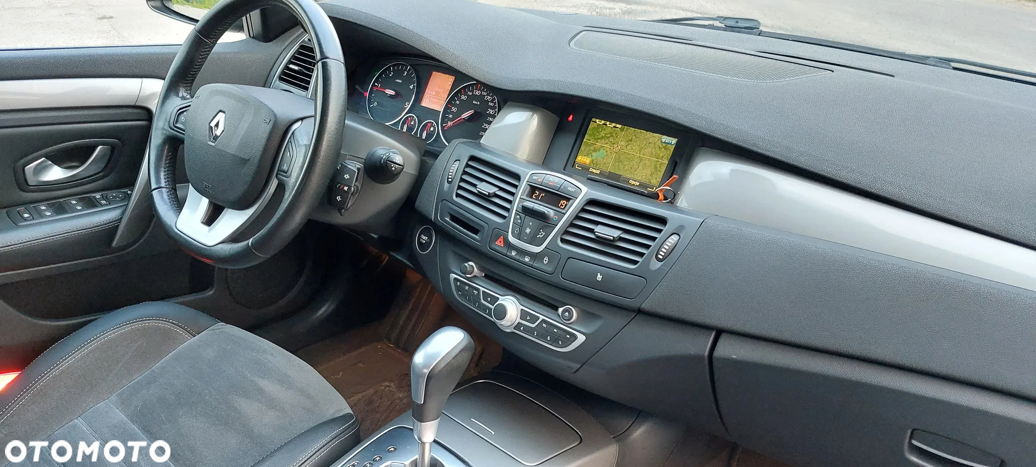 Renault Laguna Grandtour dCi 175 FAP GT - 23