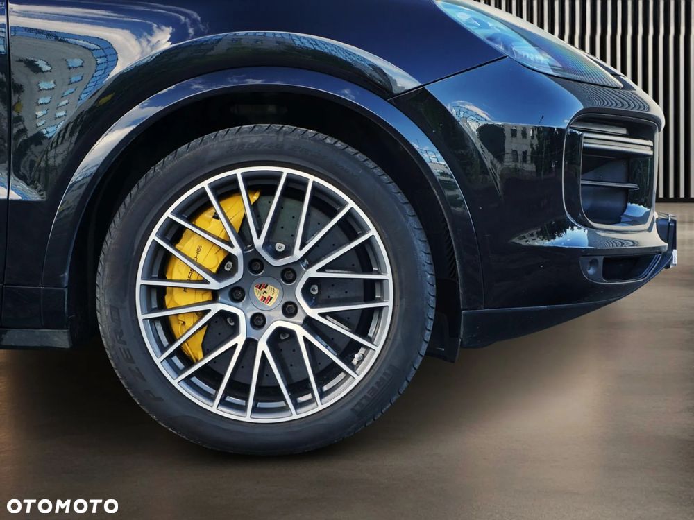 Porsche Cayenne Coupe Turbo - 5