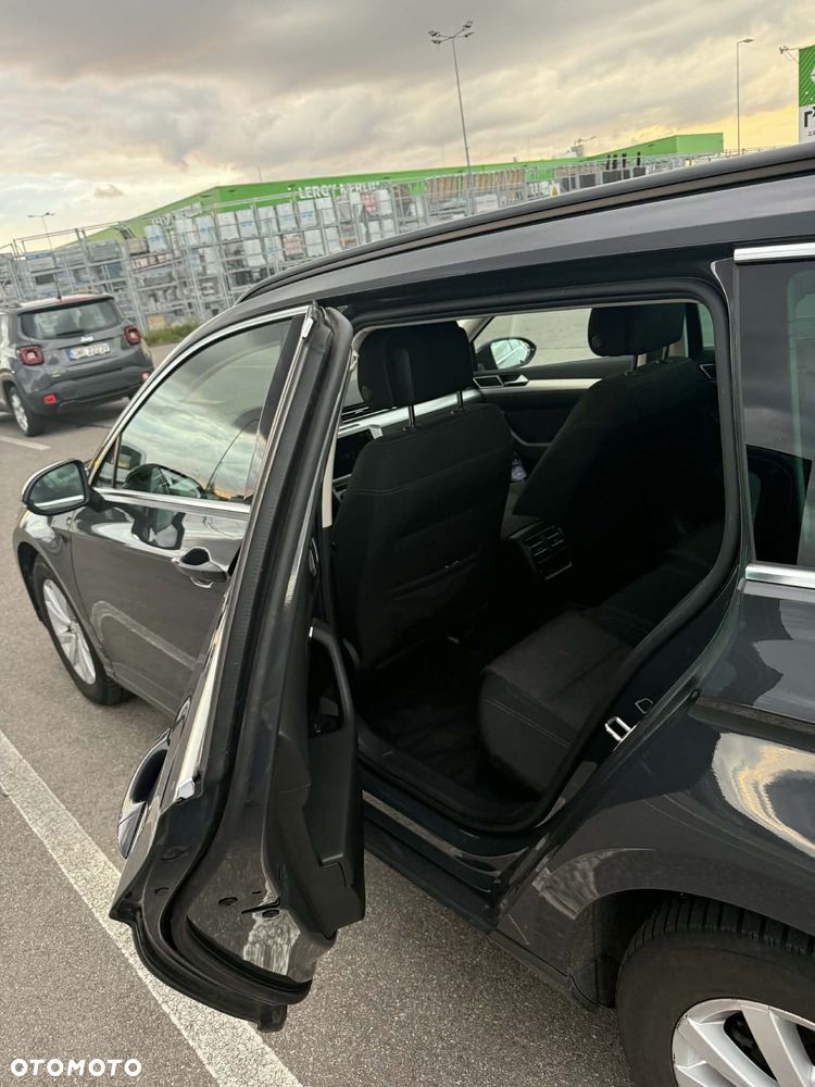 Volkswagen Passat 2.0 TDI SCR DSG Comfortline - 15