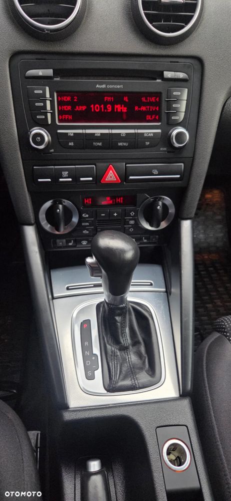 Audi A3 Sportback 1.8 TFSI Attraction S tronic - 27