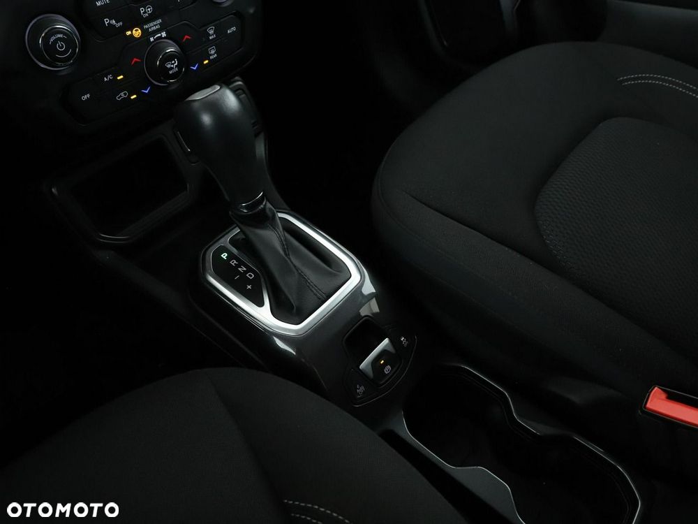 Jeep Renegade 1.5 T4 mHEV S FWD S&S DCT - 29
