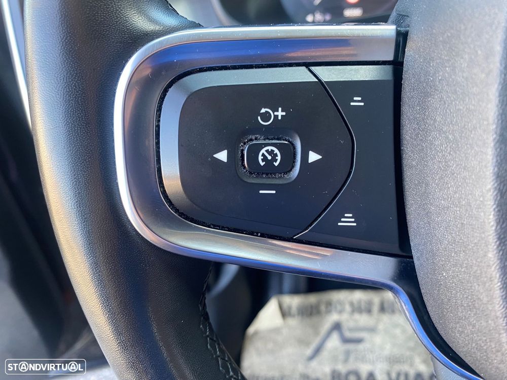 Volvo XC 40 1.5 T2 Core Auto - 24