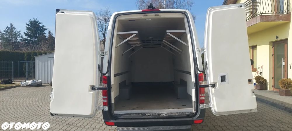 Mercedes-Benz Sprinter - 7