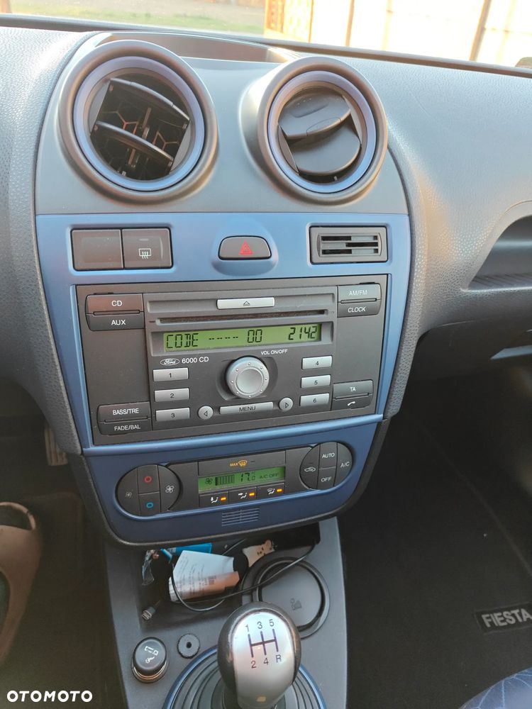 Ford Fiesta 1.4 Trend - 8