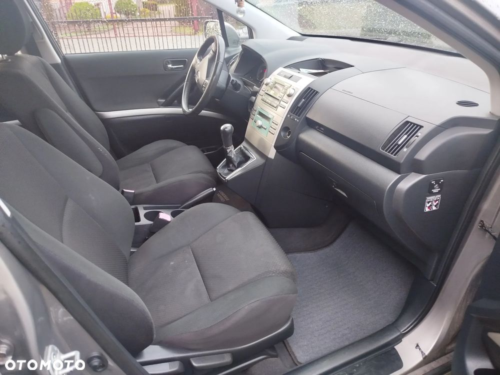 Toyota Corolla Verso 2.0 D-4D Sol - 17