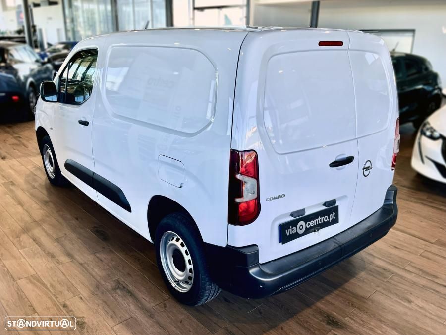 Opel Combo 1.5 CDTi 102cv L1H1 Enjoy 3 Lug. c/IVA DEDUTÍVEL - 4