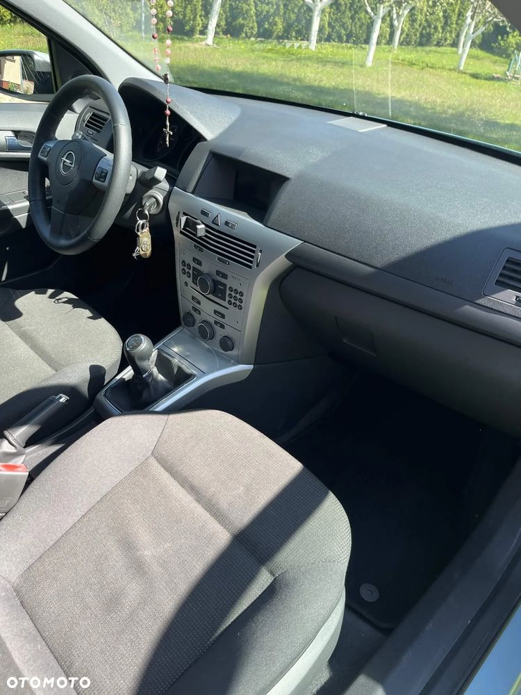 Opel Astra 1.4 - 8