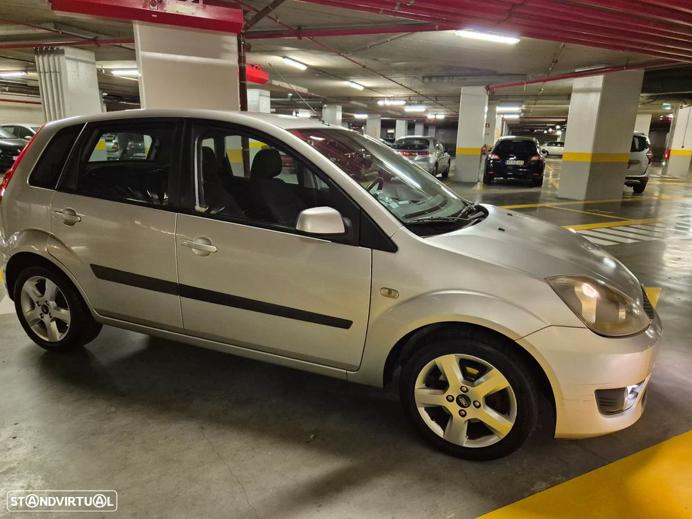 Ford Fiesta 1.25 Trend - 6