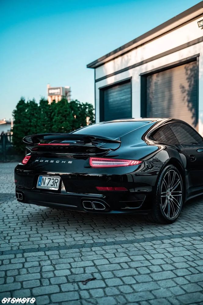 Porsche 911 Turbo - 17