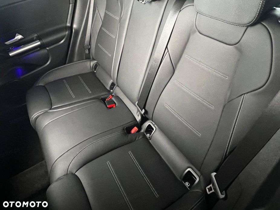 Mercedes-Benz GLA 200 AMG Line - 14