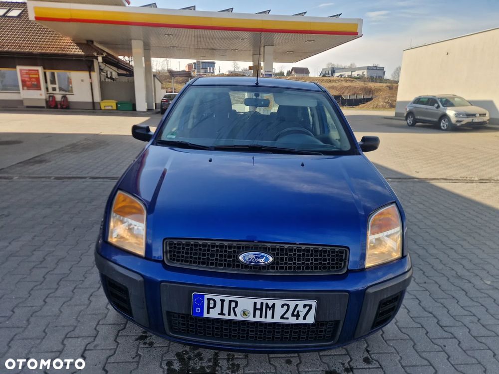 Ford Fusion - 16