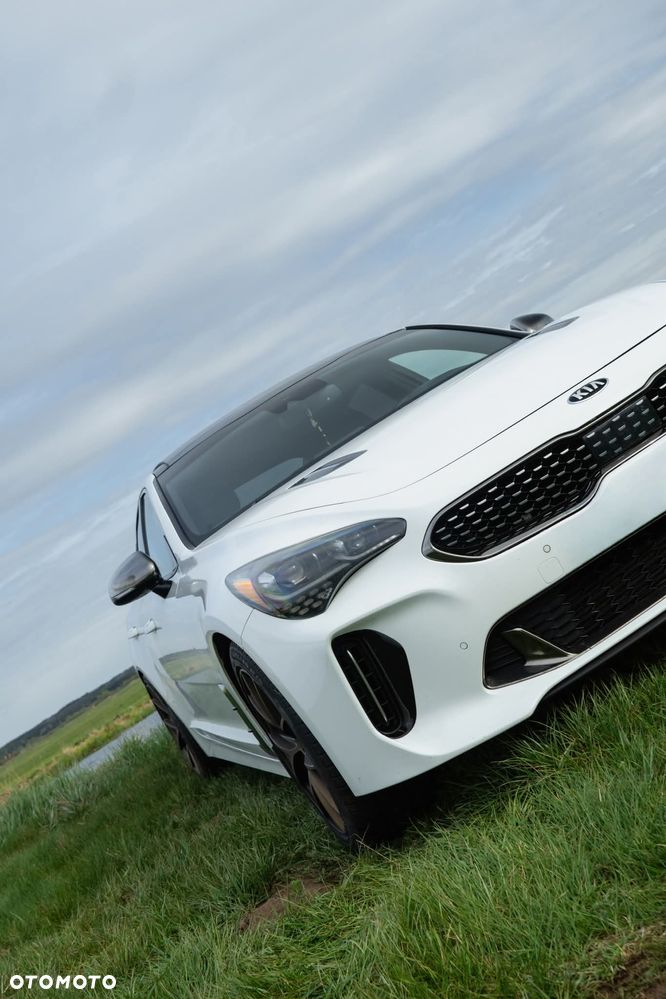 Kia Stinger - 7