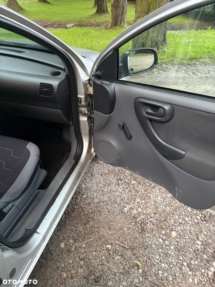 Opel Corsa 1.0 12V Base / Start - 11