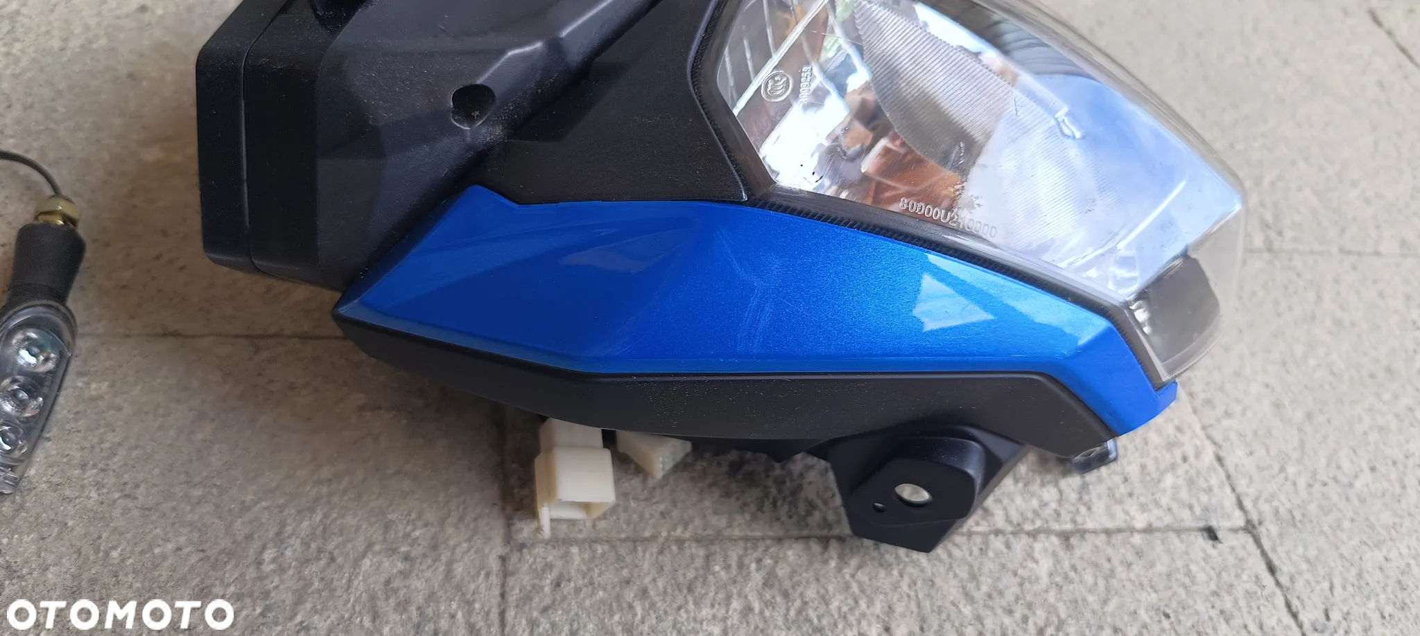 KEEWAY RKS 2020 LAMPA REFLEKTOR  LICZNIK CZASZA KIERUNKOWSKAZ - 5