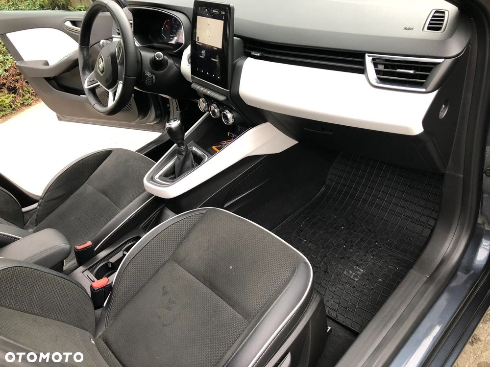 Renault Clio TCe 90 EVOLUTION - 22