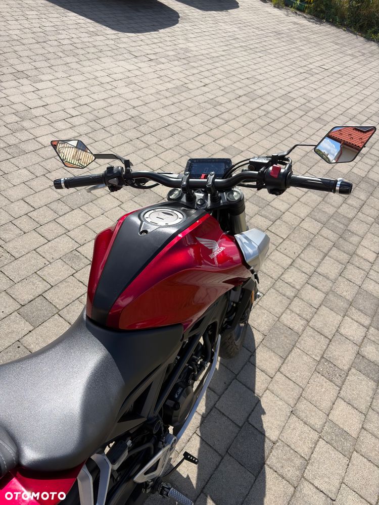 Honda CB - 8