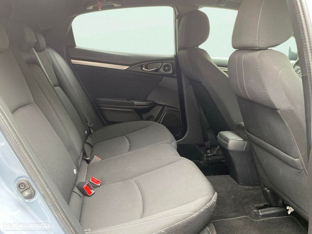 Honda Civic 1.0 i-VTEC Elegance - 16