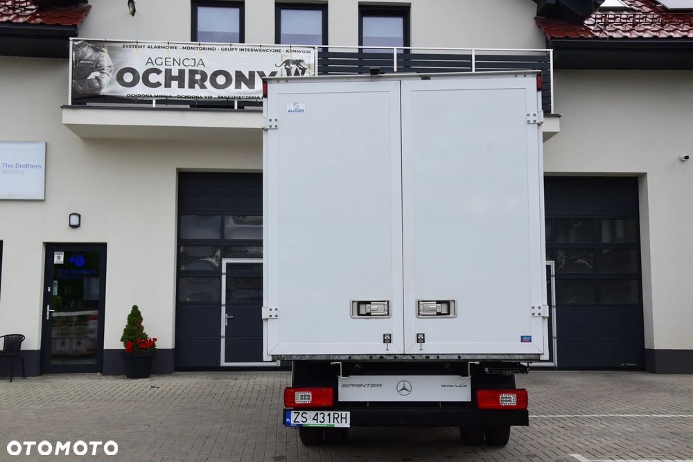 Mercedes-Benz Sprinter 519 CDI  Kontener Na bliźniaku , Automatyczna skrzynia 190 KM, Salon PL   Na gwarancji - 10