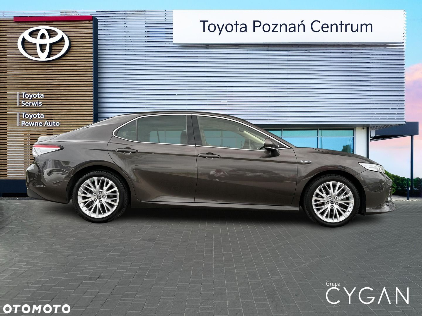 Toyota Camry 2.5 Hybrid Executive CVT - 6