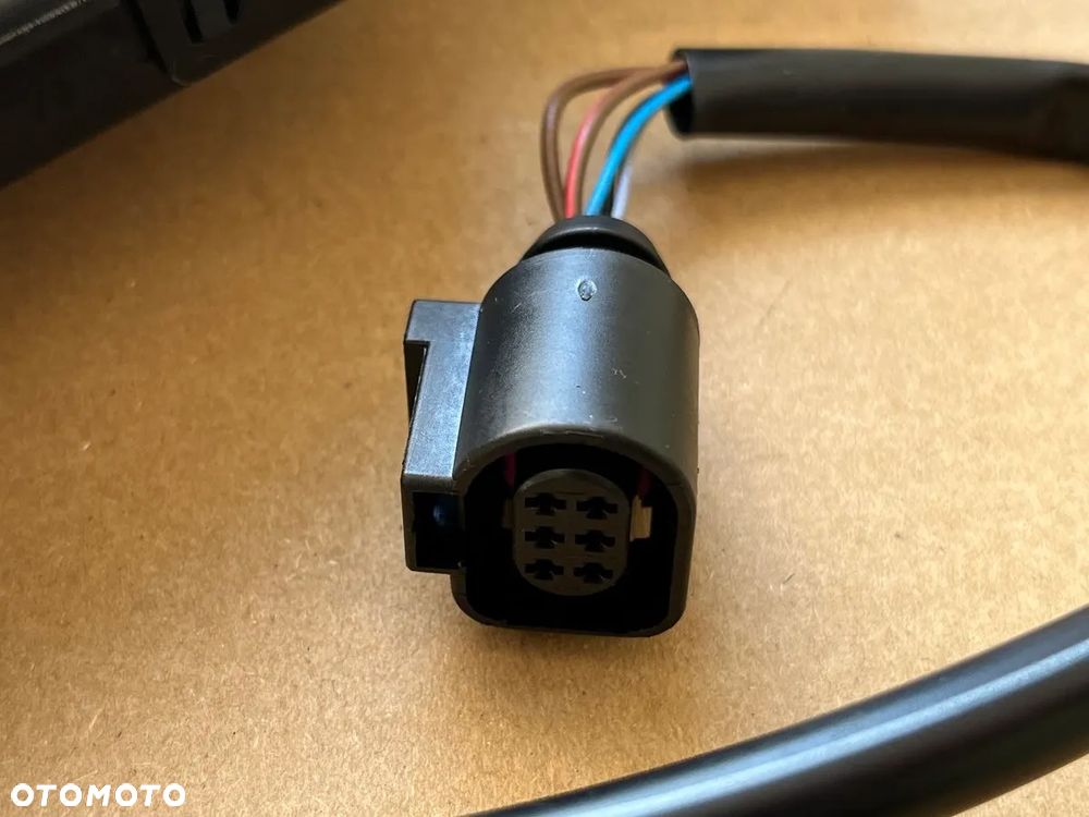 ZAMEK DRZWI BOCZNYCH PRZESUWNYCH 7E0843654BQ ELEKTRYCZNY TYŁ PRAWY VW T6 - 6