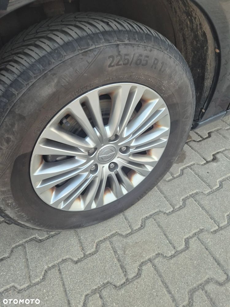 Chrysler Town & Country - 7