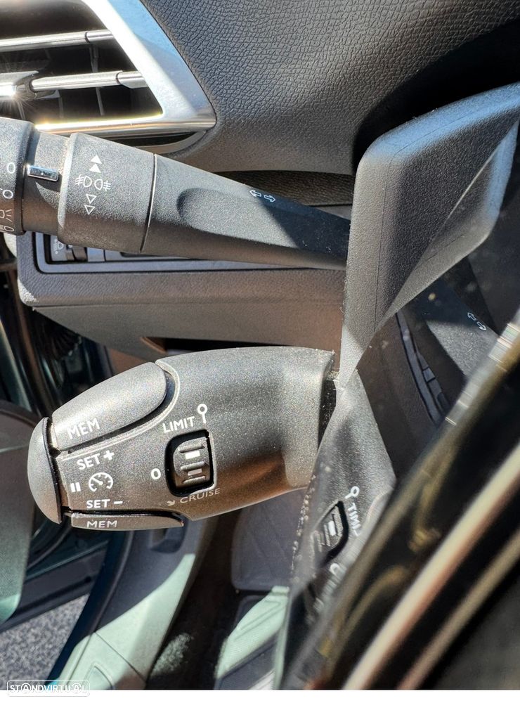 Peugeot 5008 1.2 PureTech Allure Grip Control - 17