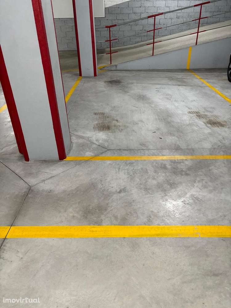 Lugar de Garagem Porto  Rua da  Boavista   * Prédio Novo - Grande imagem: 3/7
