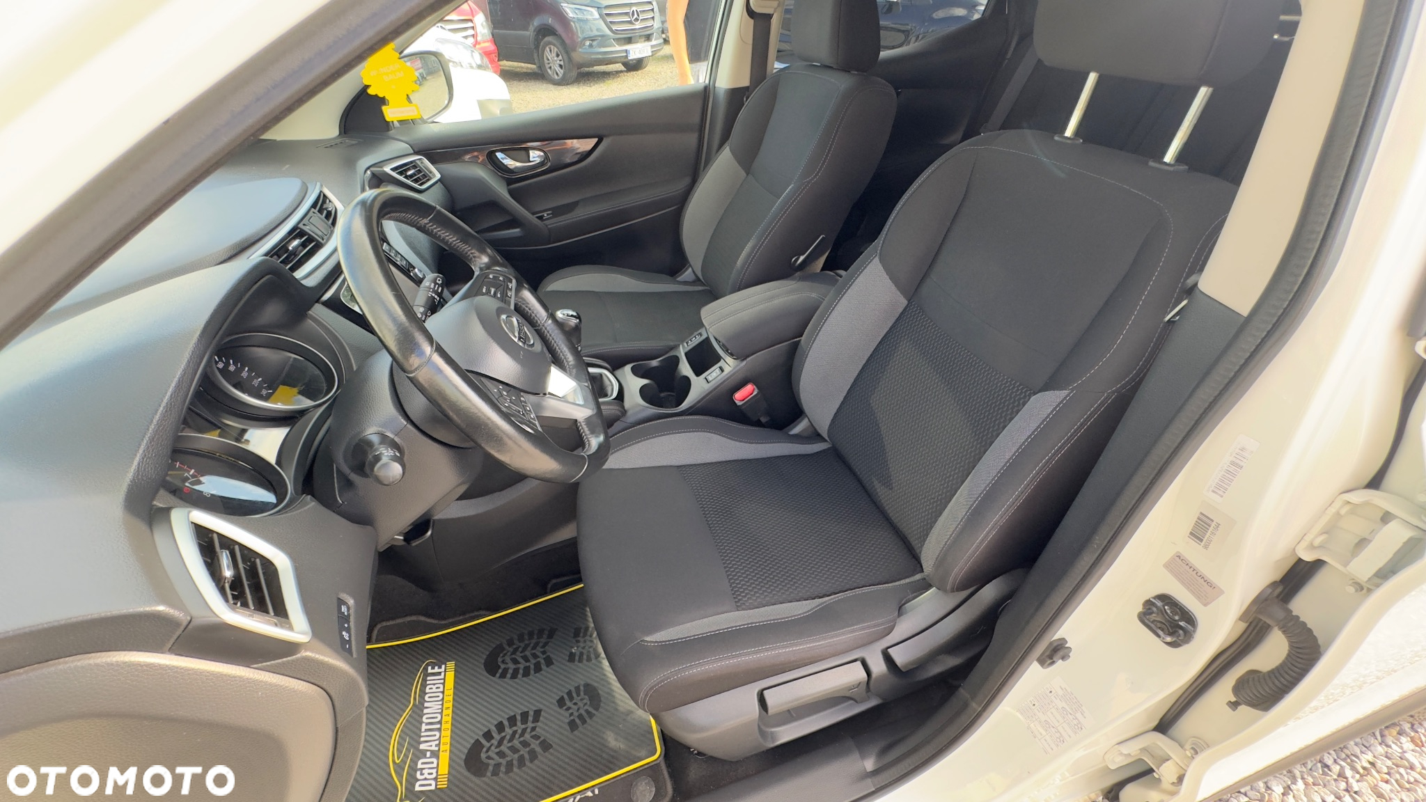 Nissan Qashqai 1.2 DIG-T Acenta EU6 - 30