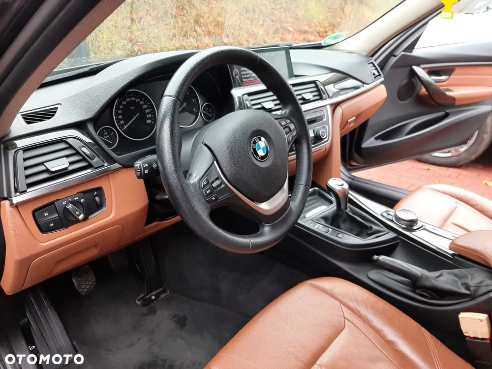 BMW Seria 3 318d Touring Luxury Line - 21