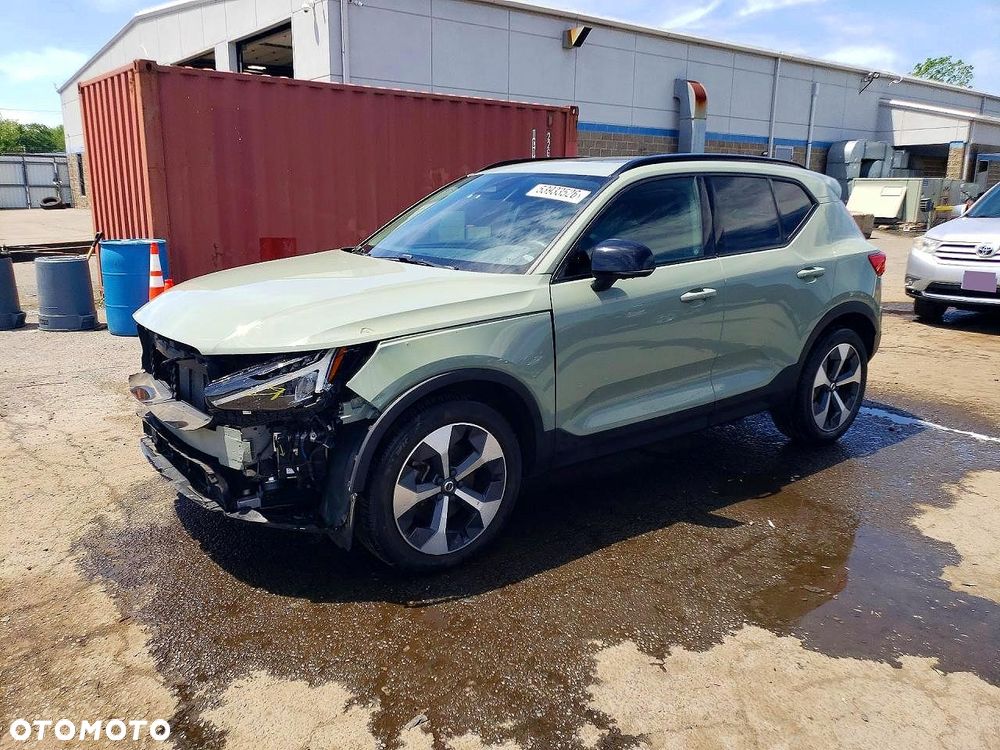 Volvo XC 40 - 1