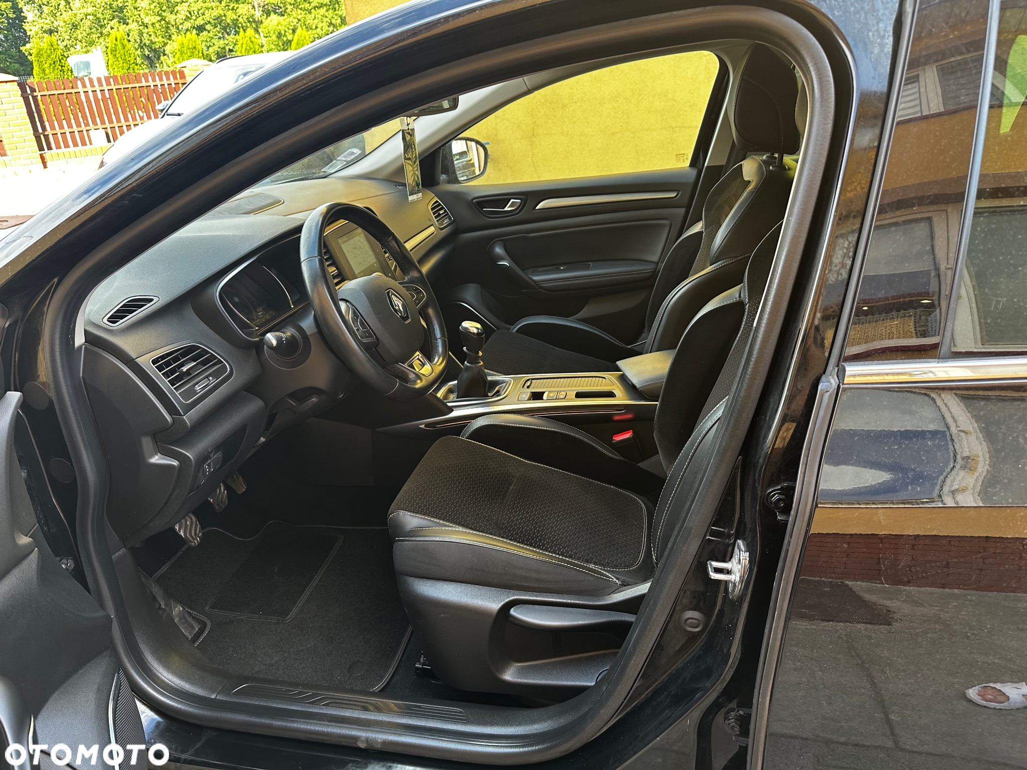 Renault Megane ENERGY dCi 130 BOSE EDITION - 4