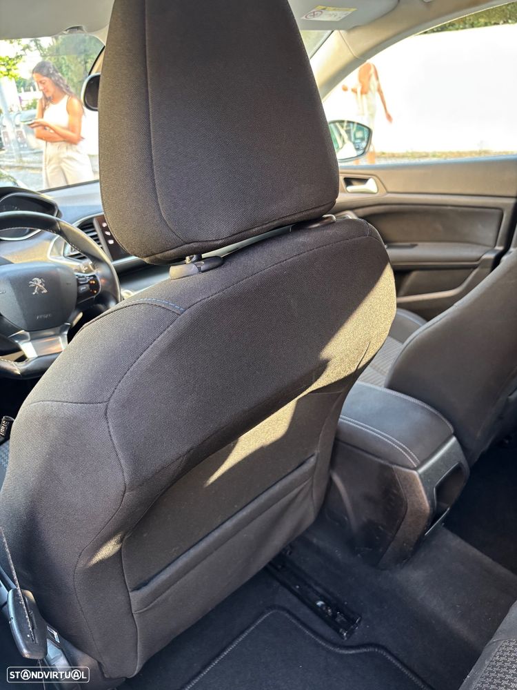 Peugeot 308 SW - 14