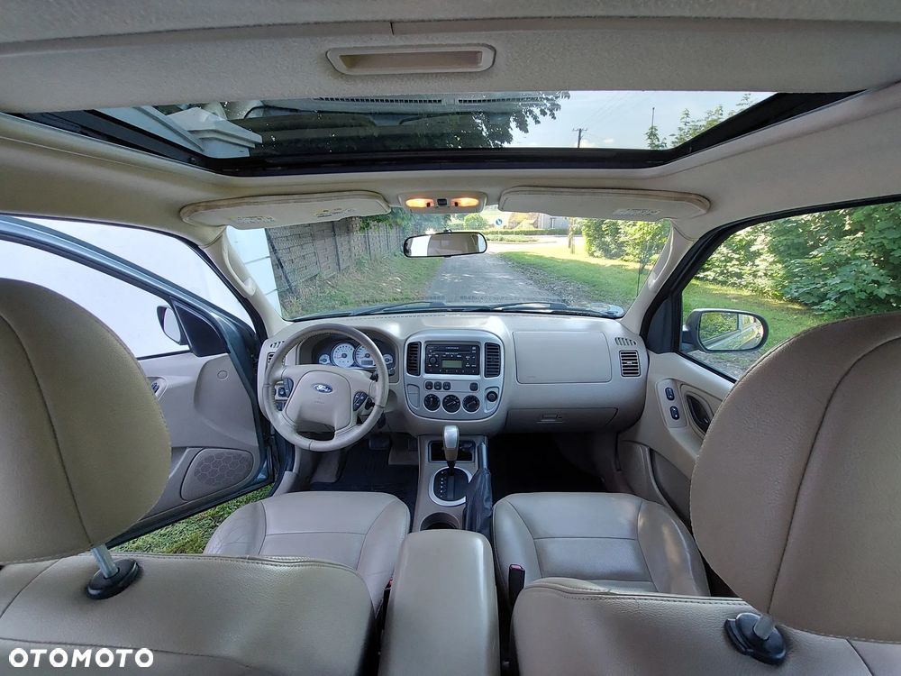 Ford Maverick 3.0 V6 Limited - 15