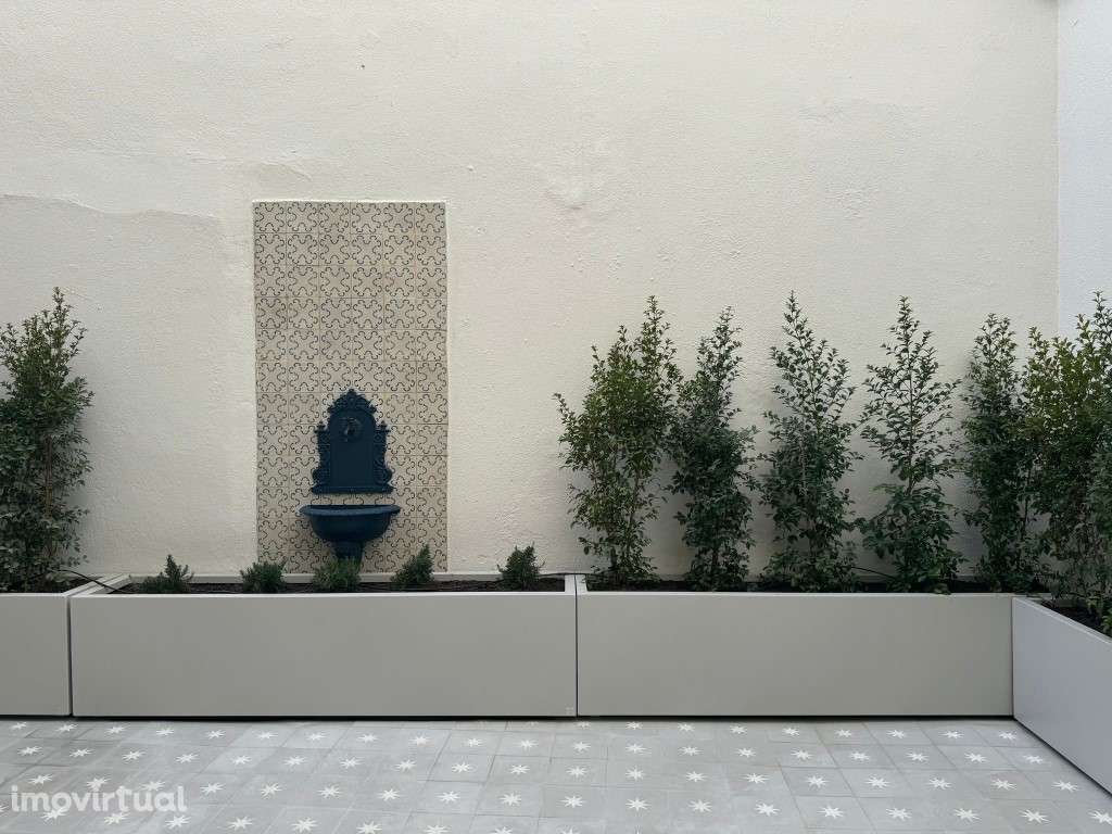 T2 + closet + Pateo. 75m2 area + 27m2 de Pateo totalmente renovada - Grande imagem: 2/28