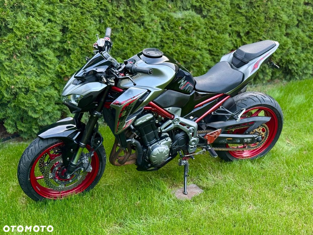 Kawasaki Z 900 - 12