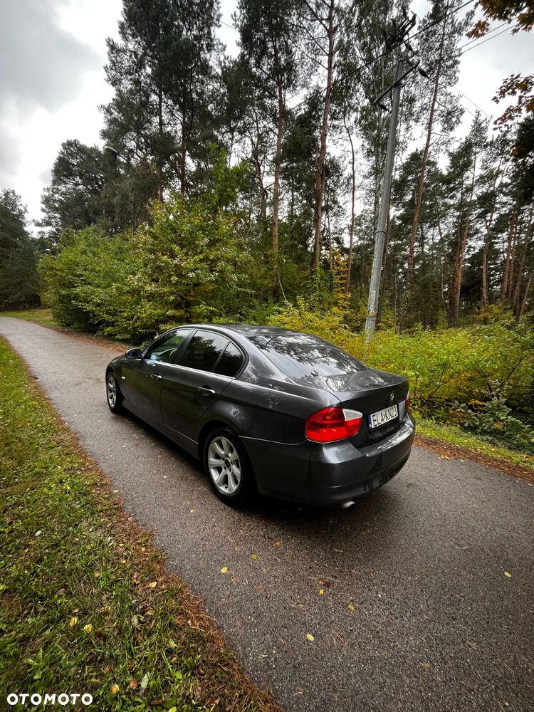 BMW Seria 3 320i - 3