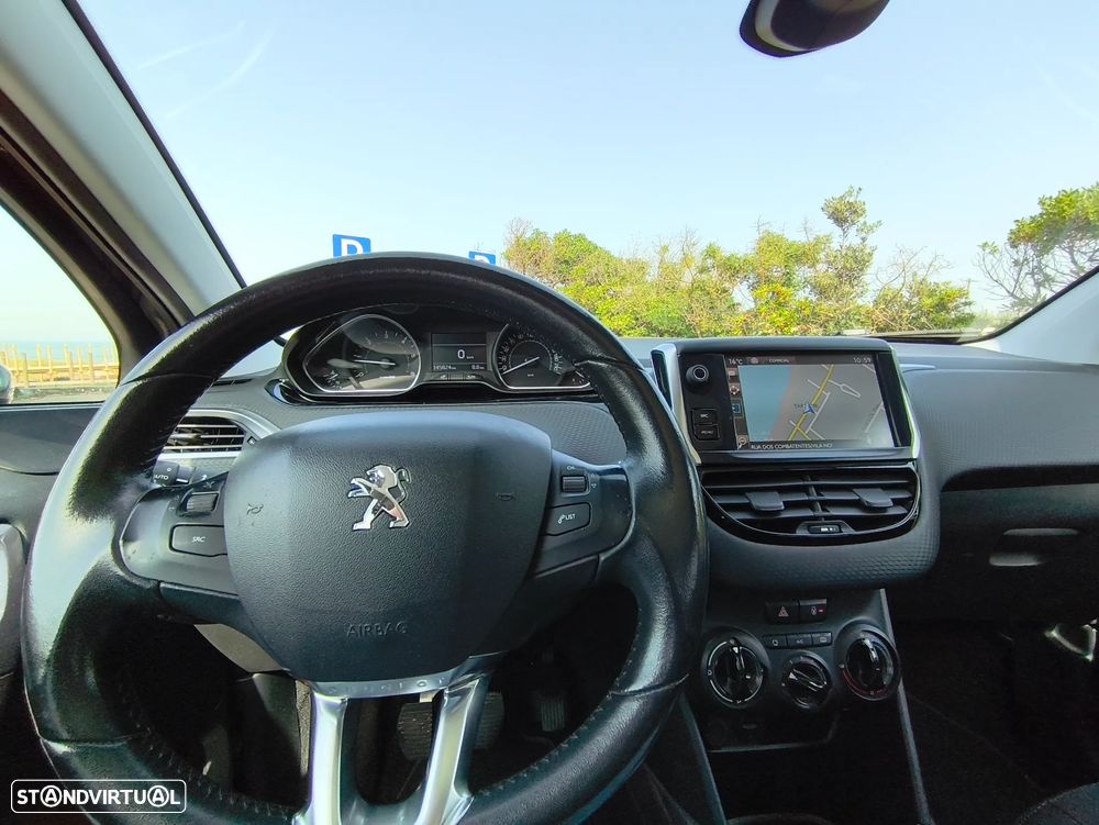 Peugeot 2008 1.6 BlueHDi Style - 10