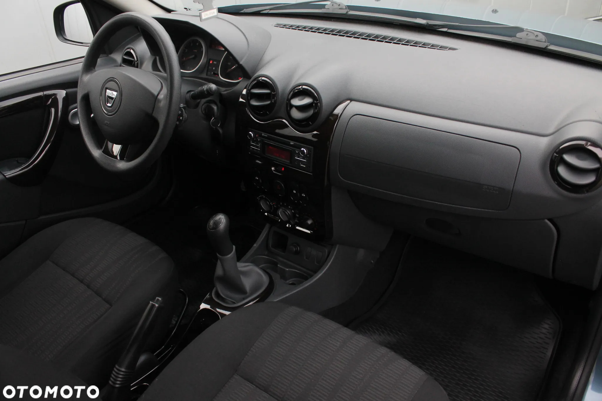 Dacia Duster 1.6 - 27