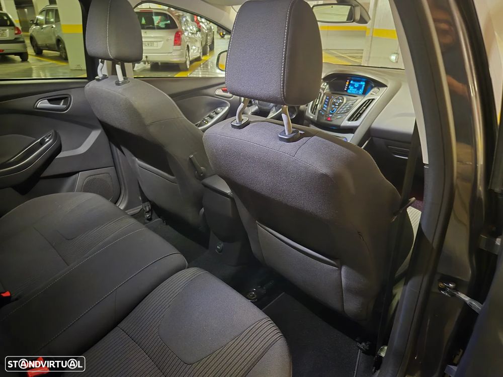 Ford Focus SW 1.6 TDCi Titanium Best - 33