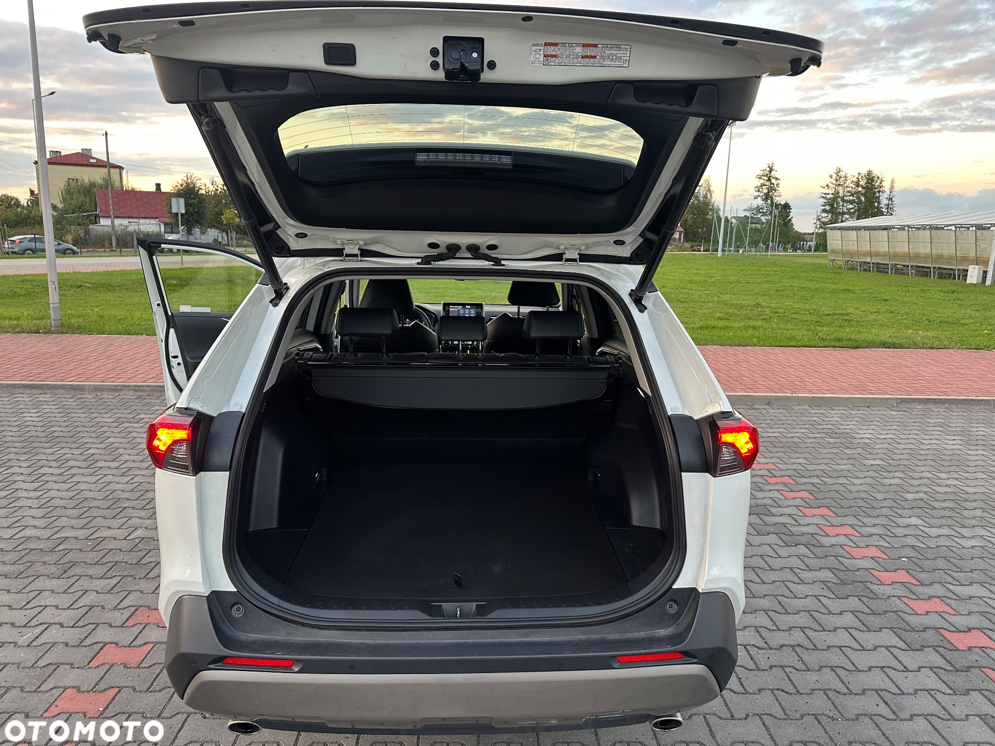 Toyota RAV4 - 13